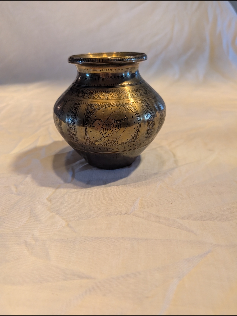 2/40$ Vintage Bras Etched Decorative Vase